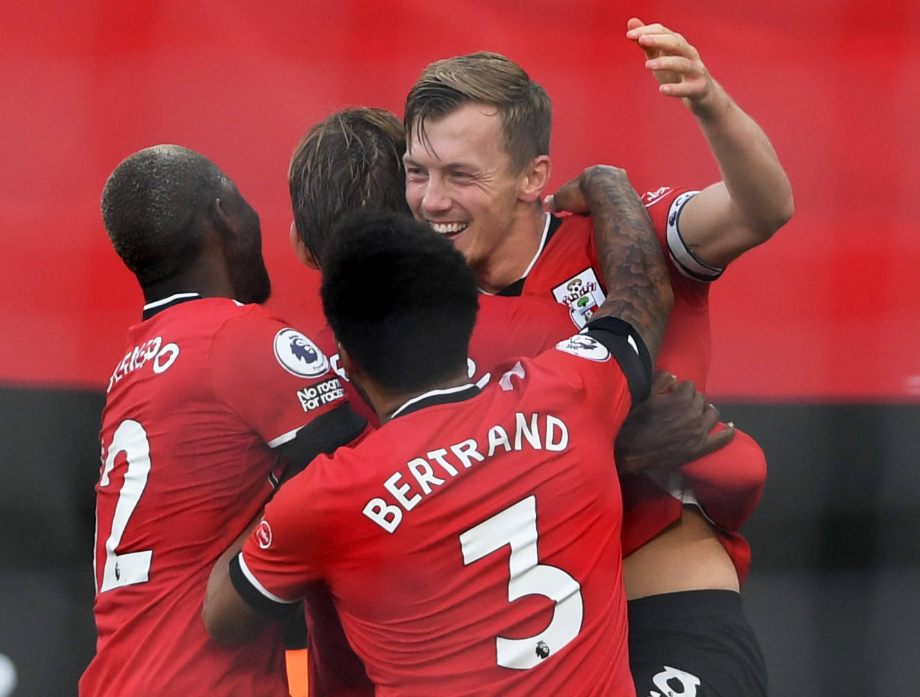 球场上真正 球场上真正